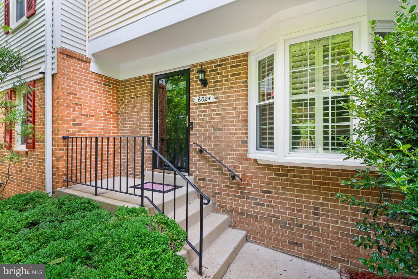 6024 CROWN ROYAL CIR, ALEXANDRIA, Virginia 22310, 3 Bedrooms Bedrooms, ,2 BathroomsBathrooms,Residential,For sale,6024 CROWN ROYAL CIR,VAFX2257048 MLS # VAFX2257048