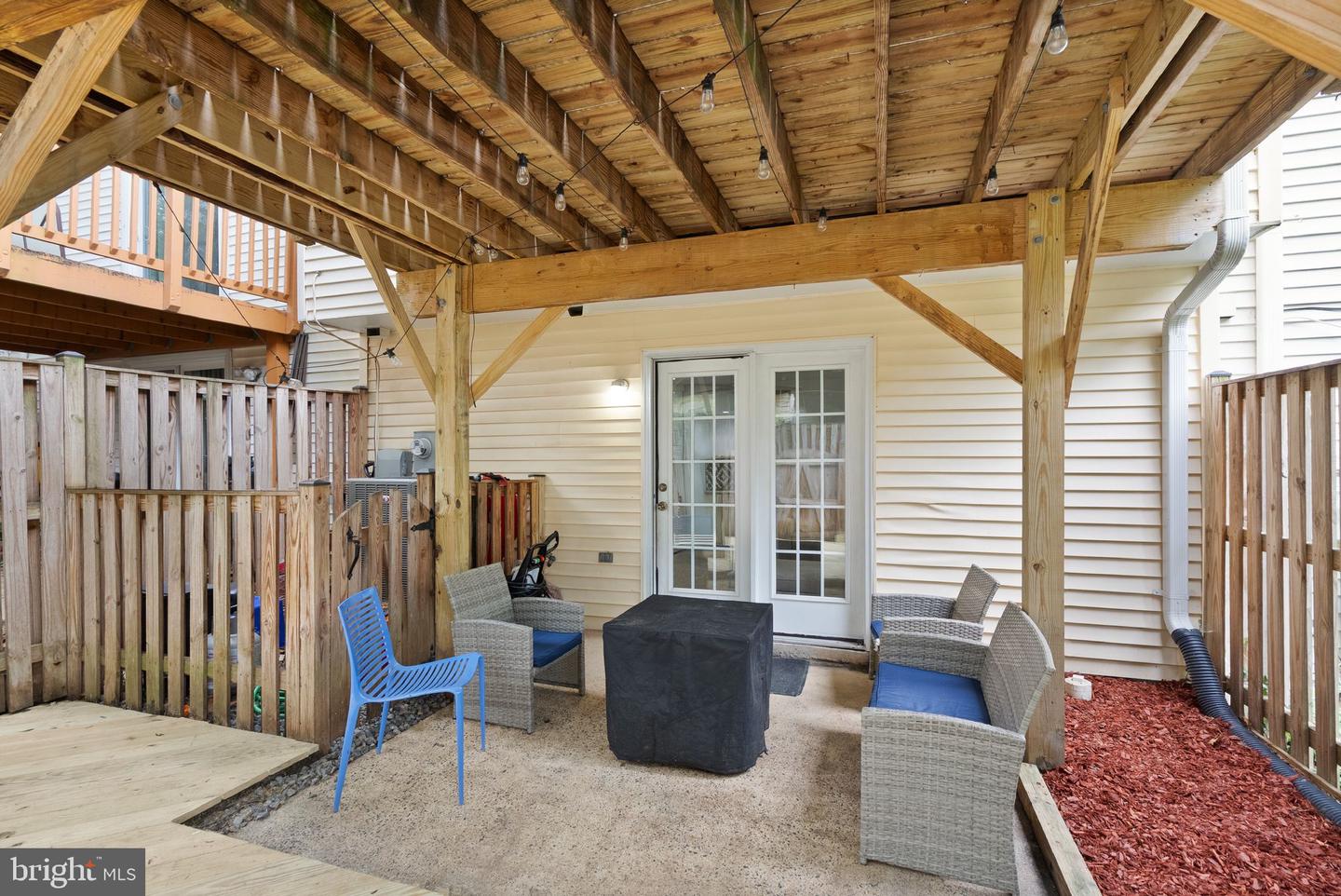 6024 CROWN ROYAL CIR, ALEXANDRIA, Virginia 22310, 3 Bedrooms Bedrooms, ,2 BathroomsBathrooms,Residential,For sale,6024 CROWN ROYAL CIR,VAFX2257048 MLS # VAFX2257048