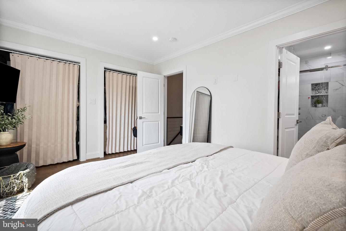 4625 4TH ST NW, WASHINGTON, District Of Columbia 20011, 4 Bedrooms Bedrooms, ,3 BathroomsBathrooms,Residential,For sale,4625 4TH ST NW,DCDC2211712 MLS # DCDC2211712