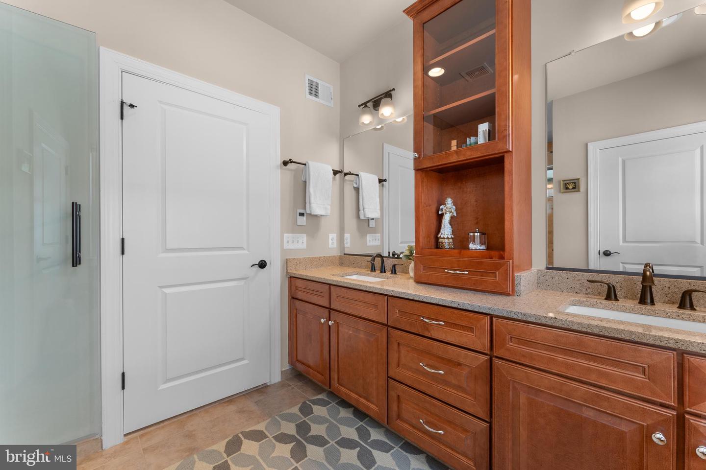 6105 OLIVET DR, ALEXANDRIA, Virginia 22315, 3 Bedrooms Bedrooms, ,3 BathroomsBathrooms,Residential,For sale,6105 OLIVET DR,VAFX2257196 MLS # VAFX2257196
