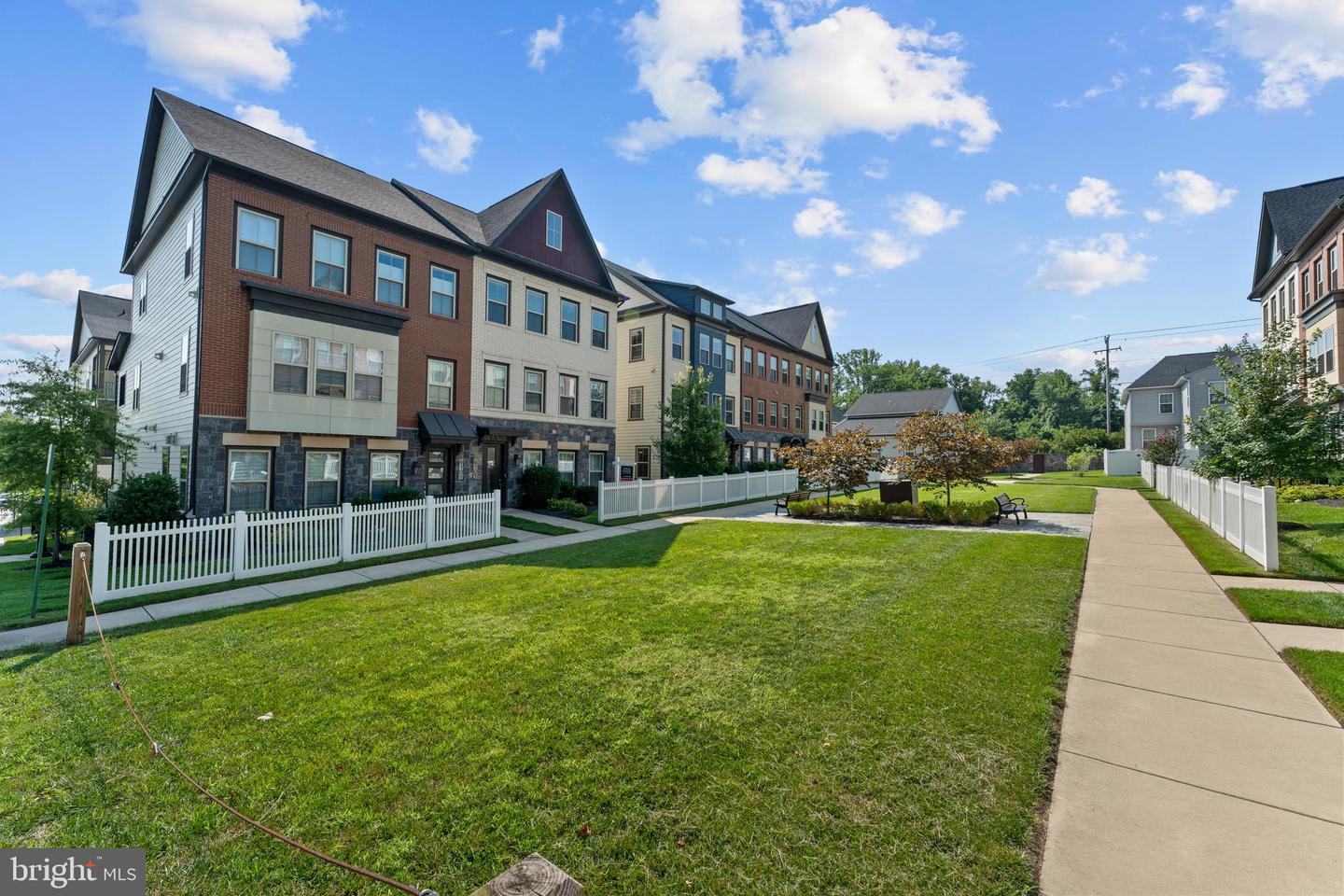6105 OLIVET DR, ALEXANDRIA, Virginia 22315, 3 Bedrooms Bedrooms, ,3 BathroomsBathrooms,Residential,For sale,6105 OLIVET DR,VAFX2257196 MLS # VAFX2257196