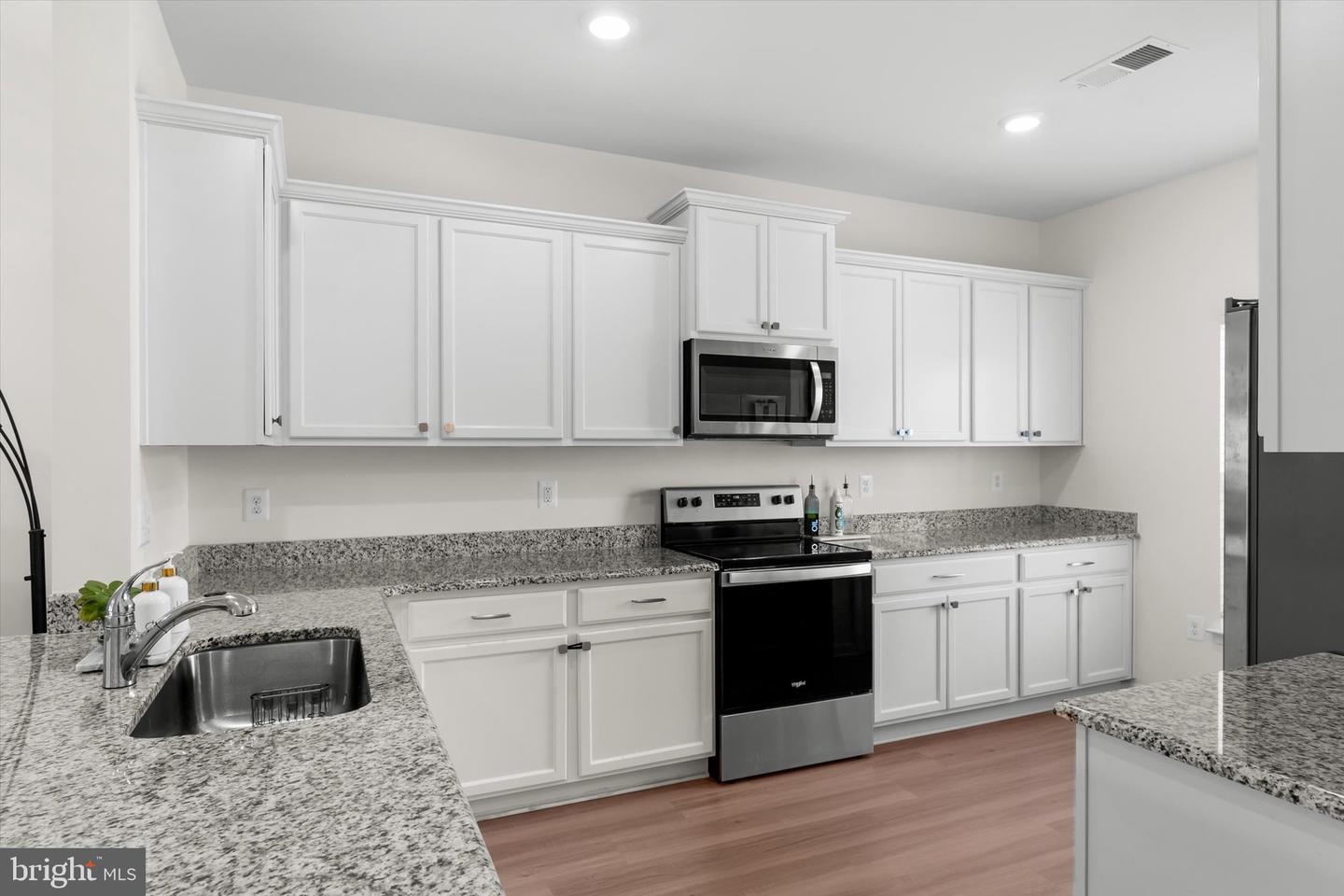 17051 ROLLINS RD, BOWLING GREEN, Virginia 22427, 5 Bedrooms Bedrooms, 13 Rooms Rooms,2 BathroomsBathrooms,Residential,For sale,17051 ROLLINS RD,VACV2008548 MLS # VACV2008548