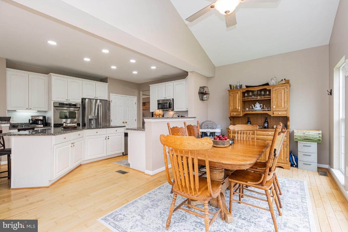 5624 IVY HILL DR, FREDERICKSBURG, Virginia 22407, 5 Bedrooms Bedrooms, ,3 BathroomsBathrooms,Residential,For sale,5624 IVY HILL DR,VASP2034890 MLS # VASP2034890
