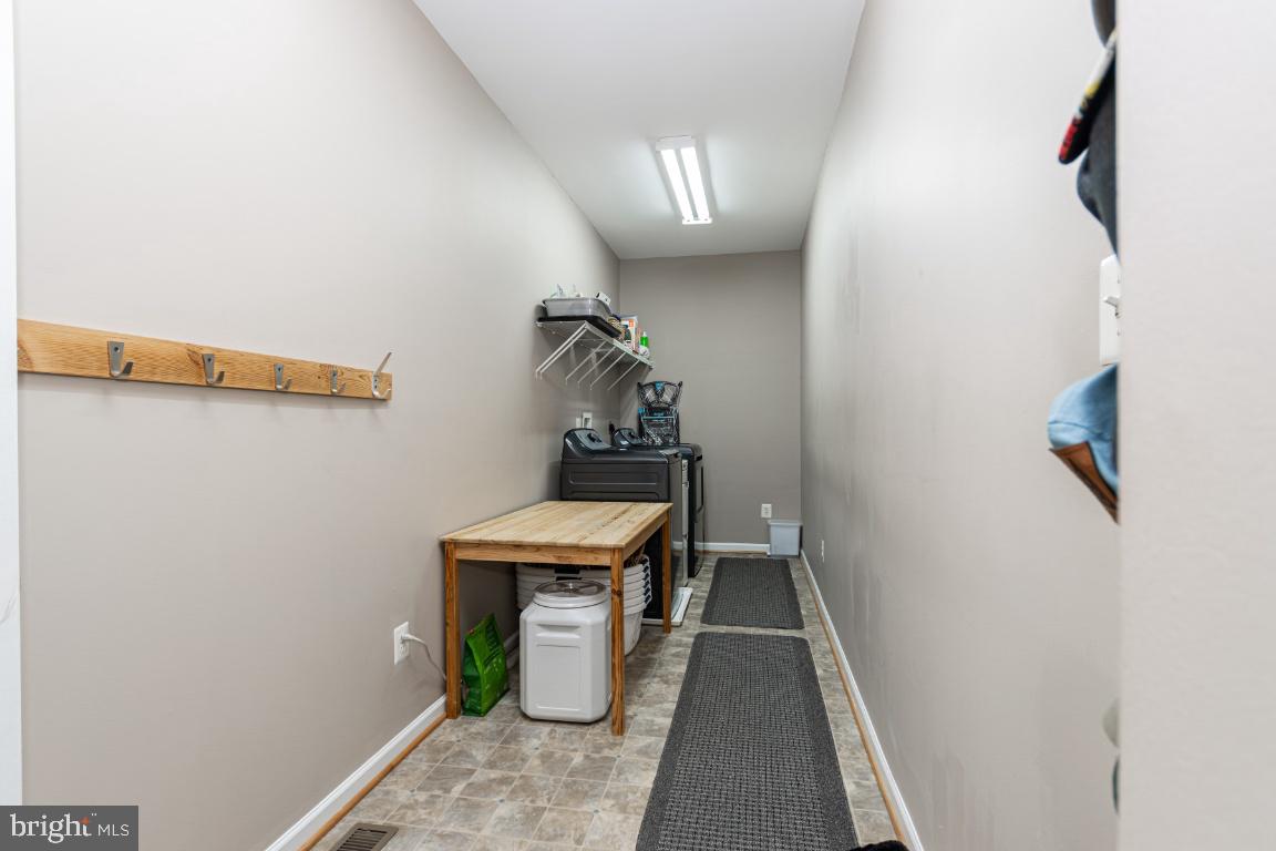 5624 IVY HILL DR, FREDERICKSBURG, Virginia 22407, 5 Bedrooms Bedrooms, ,3 BathroomsBathrooms,Residential,For sale,5624 IVY HILL DR,VASP2034890 MLS # VASP2034890