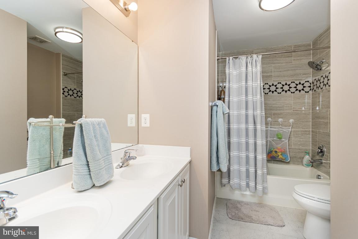5624 IVY HILL DR, FREDERICKSBURG, Virginia 22407, 5 Bedrooms Bedrooms, ,3 BathroomsBathrooms,Residential,For sale,5624 IVY HILL DR,VASP2034890 MLS # VASP2034890