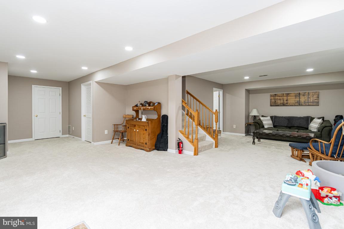 5624 IVY HILL DR, FREDERICKSBURG, Virginia 22407, 5 Bedrooms Bedrooms, ,3 BathroomsBathrooms,Residential,For sale,5624 IVY HILL DR,VASP2034890 MLS # VASP2034890