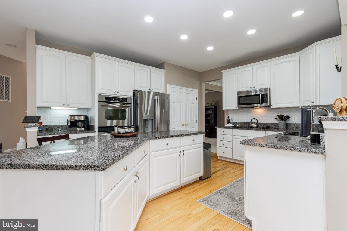 5624 IVY HILL DR, FREDERICKSBURG, Virginia 22407, 5 Bedrooms Bedrooms, ,3 BathroomsBathrooms,Residential,For sale,5624 IVY HILL DR,VASP2034890 MLS # VASP2034890