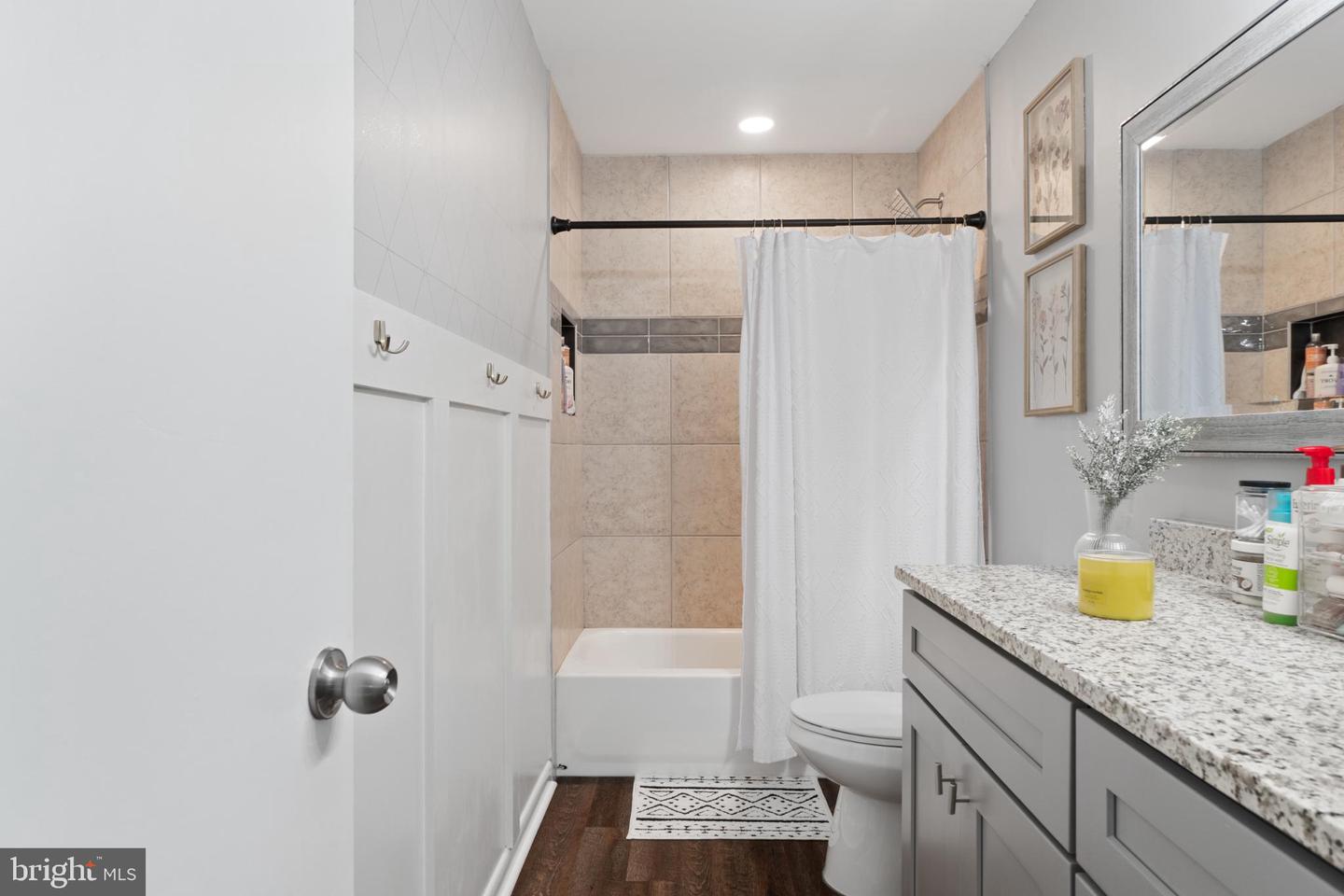 5765 ALBRIGHT DR, VIRGINIA BEACH, Virginia 23464, 3 Bedrooms Bedrooms, 5 Rooms Rooms,2 BathroomsBathrooms,Residential,For sale,5765 ALBRIGHT DR,VAVB2000588 MLS # VAVB2000588