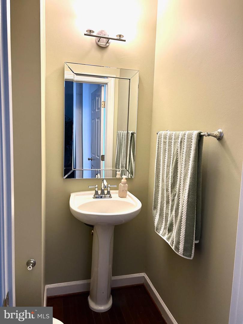8057 SAMUEL WALLIS, LORTON, Virginia 22079, 3 Bedrooms Bedrooms, ,2 BathroomsBathrooms,Residential,For sale,8057 SAMUEL WALLIS,VAFX2257256 MLS # VAFX2257256