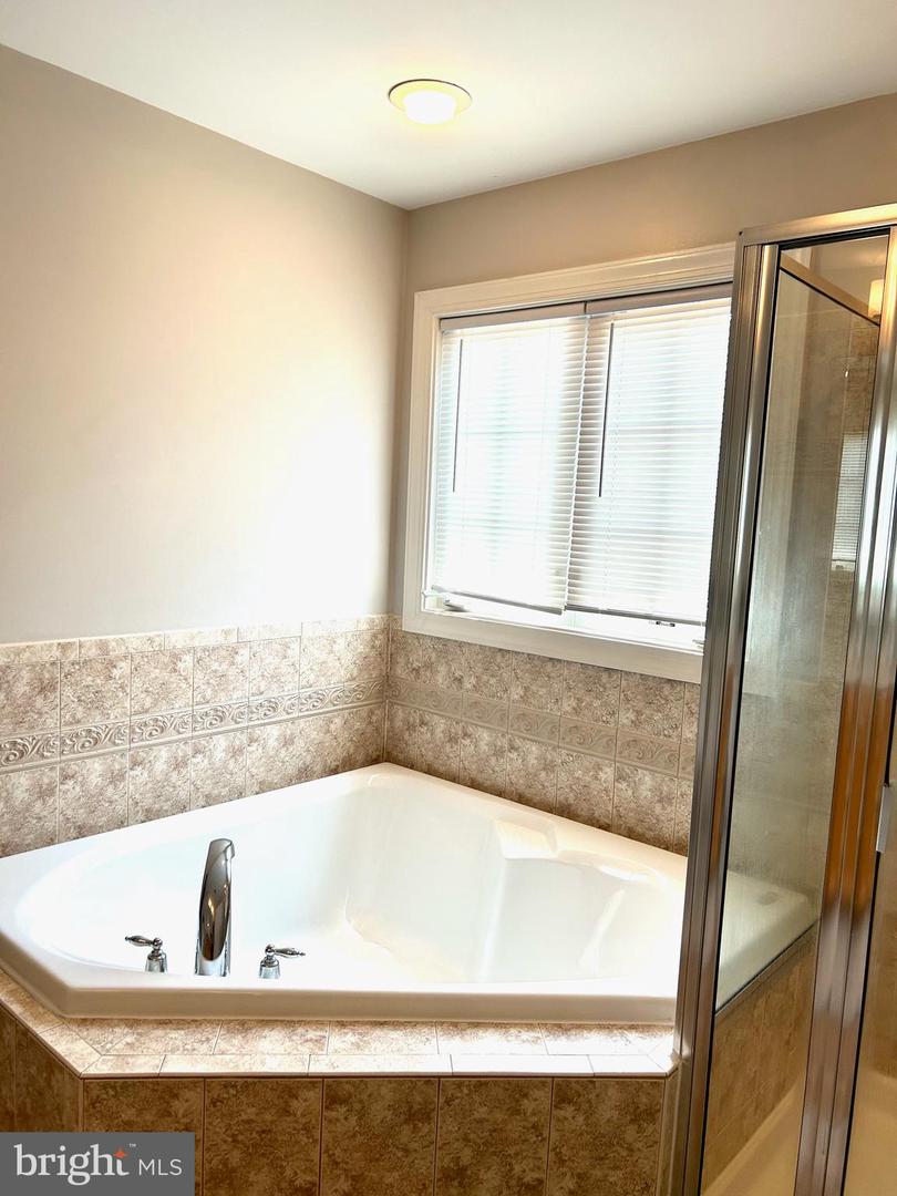 8057 SAMUEL WALLIS, LORTON, Virginia 22079, 3 Bedrooms Bedrooms, ,2 BathroomsBathrooms,Residential,For sale,8057 SAMUEL WALLIS,VAFX2257256 MLS # VAFX2257256