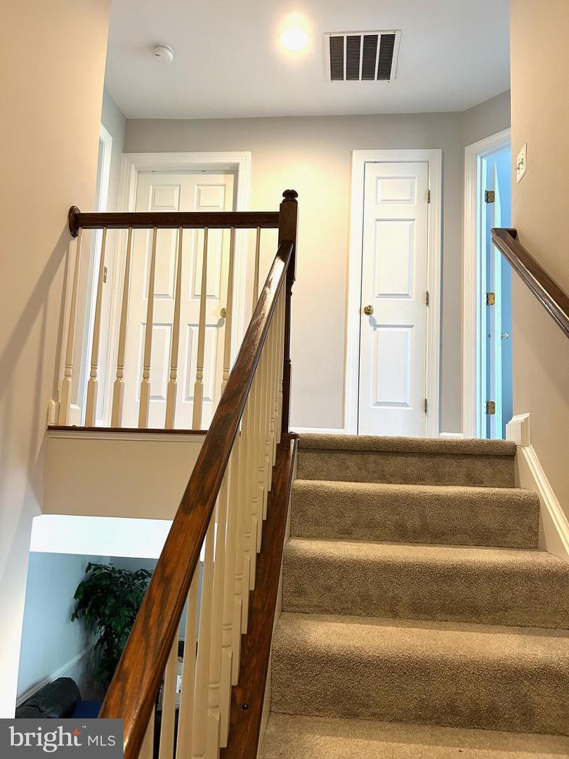 8057 SAMUEL WALLIS, LORTON, Virginia 22079, 3 Bedrooms Bedrooms, ,2 BathroomsBathrooms,Residential,For sale,8057 SAMUEL WALLIS,VAFX2257256 MLS # VAFX2257256