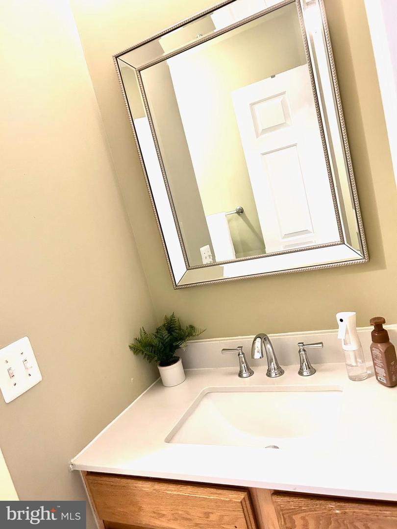 8057 SAMUEL WALLIS, LORTON, Virginia 22079, 3 Bedrooms Bedrooms, ,2 BathroomsBathrooms,Residential,For sale,8057 SAMUEL WALLIS,VAFX2257256 MLS # VAFX2257256