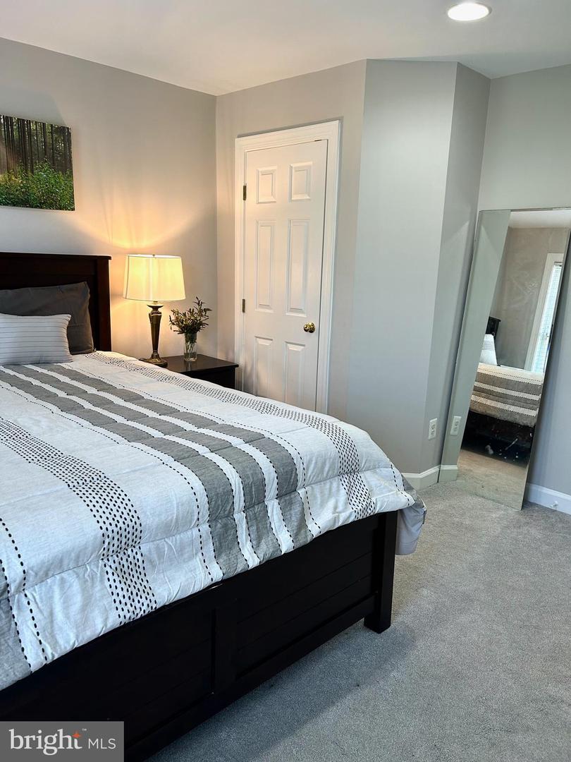 8057 SAMUEL WALLIS, LORTON, Virginia 22079, 3 Bedrooms Bedrooms, ,2 BathroomsBathrooms,Residential,For sale,8057 SAMUEL WALLIS,VAFX2257256 MLS # VAFX2257256