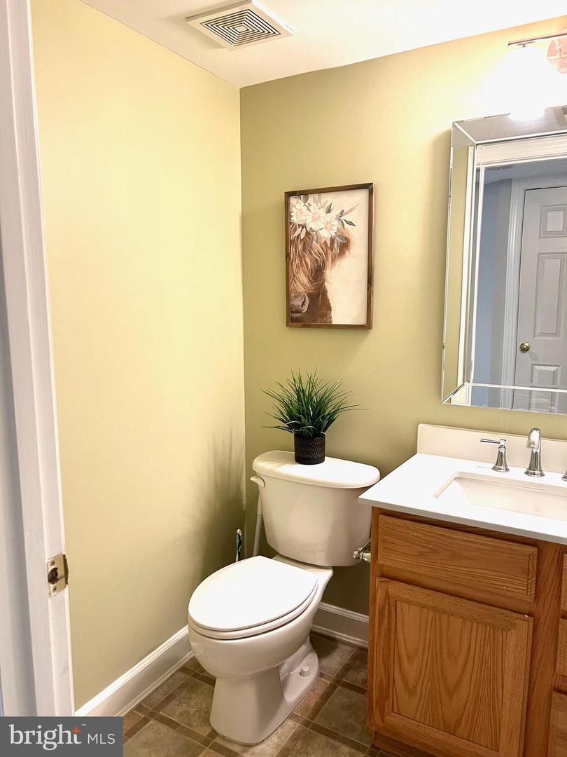8057 SAMUEL WALLIS, LORTON, Virginia 22079, 3 Bedrooms Bedrooms, ,2 BathroomsBathrooms,Residential,For sale,8057 SAMUEL WALLIS,VAFX2257256 MLS # VAFX2257256