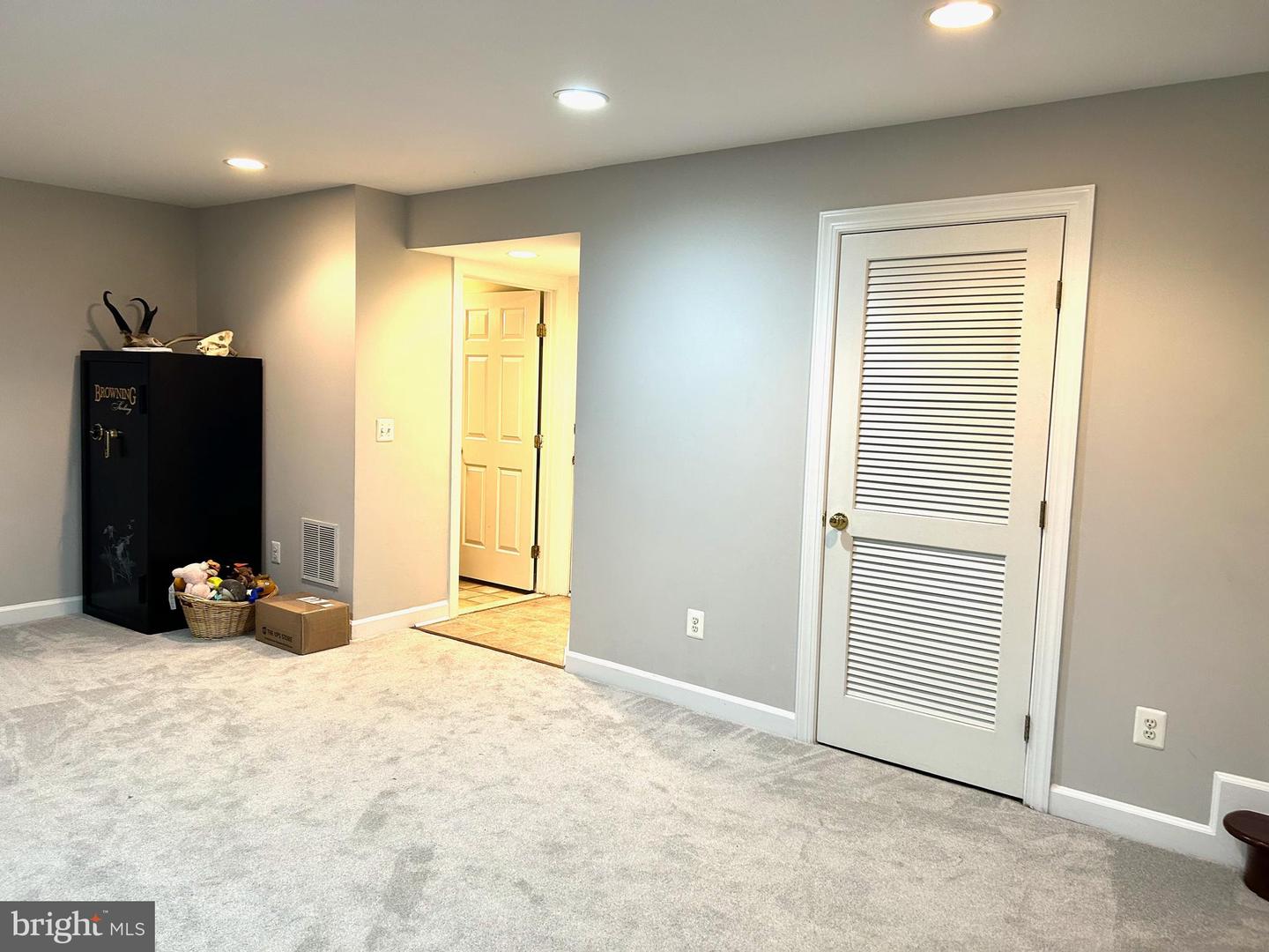 8057 SAMUEL WALLIS, LORTON, Virginia 22079, 3 Bedrooms Bedrooms, ,2 BathroomsBathrooms,Residential,For sale,8057 SAMUEL WALLIS,VAFX2257256 MLS # VAFX2257256
