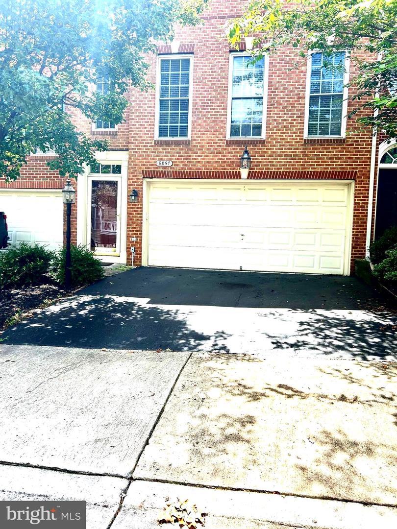 8057 SAMUEL WALLIS, LORTON, Virginia 22079, 3 Bedrooms Bedrooms, ,2 BathroomsBathrooms,Residential,For sale,8057 SAMUEL WALLIS,VAFX2257256 MLS # VAFX2257256