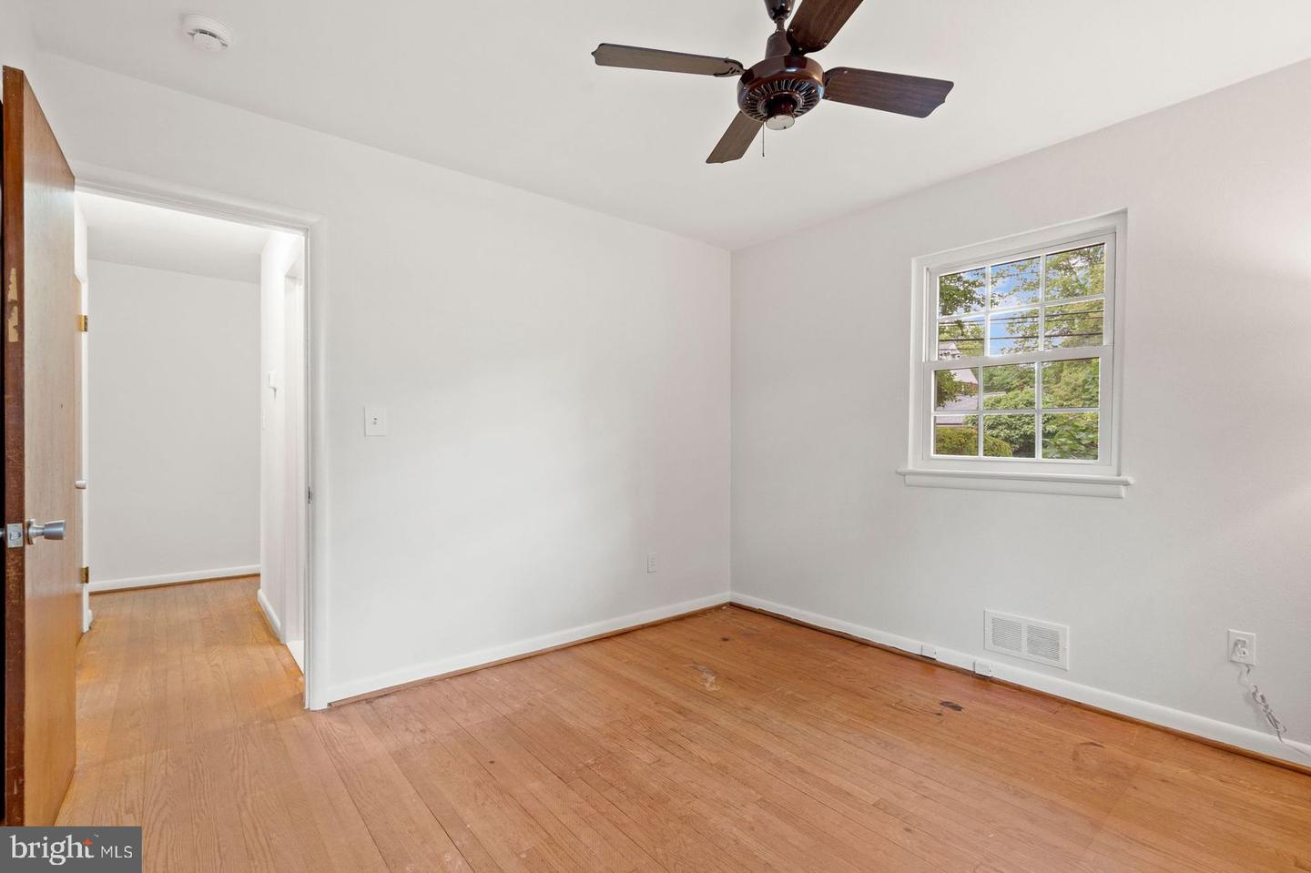 5018 11TH ST N, ARLINGTON, Virginia 22205, 5 Bedrooms Bedrooms, ,3 BathroomsBathrooms,Residential,For sale,5018 11TH ST N,VAAR2061316 MLS # VAAR2061316