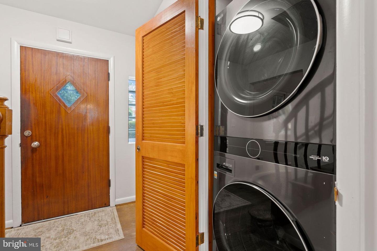 5018 11TH ST N, ARLINGTON, Virginia 22205, 5 Bedrooms Bedrooms, ,3 BathroomsBathrooms,Residential,For sale,5018 11TH ST N,VAAR2061316 MLS # VAAR2061316