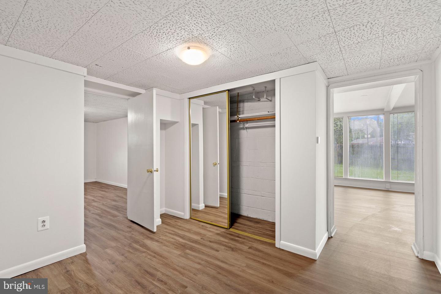 5018 11TH ST N, ARLINGTON, Virginia 22205, 5 Bedrooms Bedrooms, ,3 BathroomsBathrooms,Residential,For sale,5018 11TH ST N,VAAR2061316 MLS # VAAR2061316