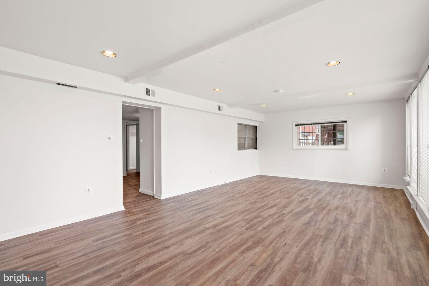 5018 11TH ST N, ARLINGTON, Virginia 22205, 5 Bedrooms Bedrooms, ,3 BathroomsBathrooms,Residential,For sale,5018 11TH ST N,VAAR2061316 MLS # VAAR2061316