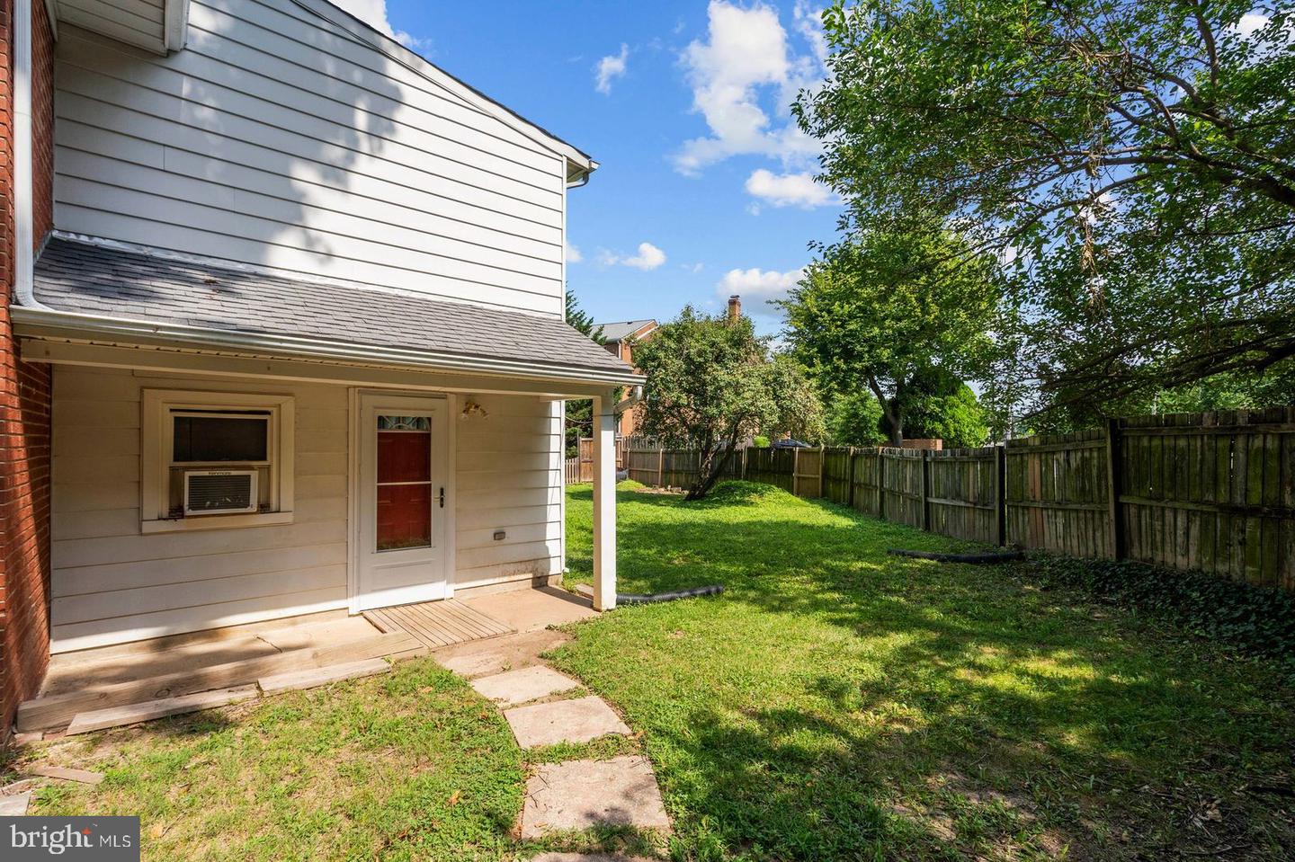 5018 11TH ST N, ARLINGTON, Virginia 22205, 5 Bedrooms Bedrooms, ,3 BathroomsBathrooms,Residential,For sale,5018 11TH ST N,VAAR2061316 MLS # VAAR2061316