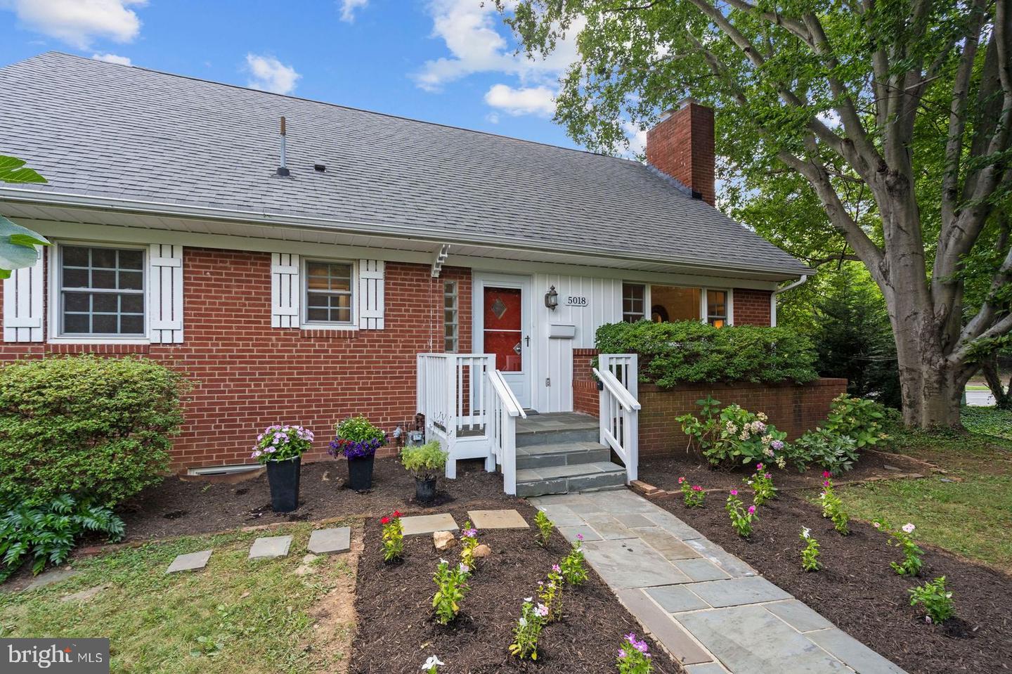 5018 11TH ST N, ARLINGTON, Virginia 22205, 5 Bedrooms Bedrooms, ,3 BathroomsBathrooms,Residential,For sale,5018 11TH ST N,VAAR2061316 MLS # VAAR2061316