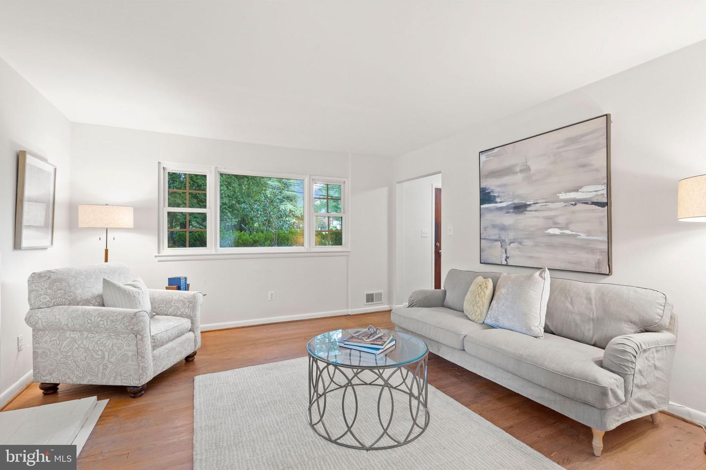 5018 11TH ST N, ARLINGTON, Virginia 22205, 5 Bedrooms Bedrooms, ,3 BathroomsBathrooms,Residential,For sale,5018 11TH ST N,VAAR2061316 MLS # VAAR2061316