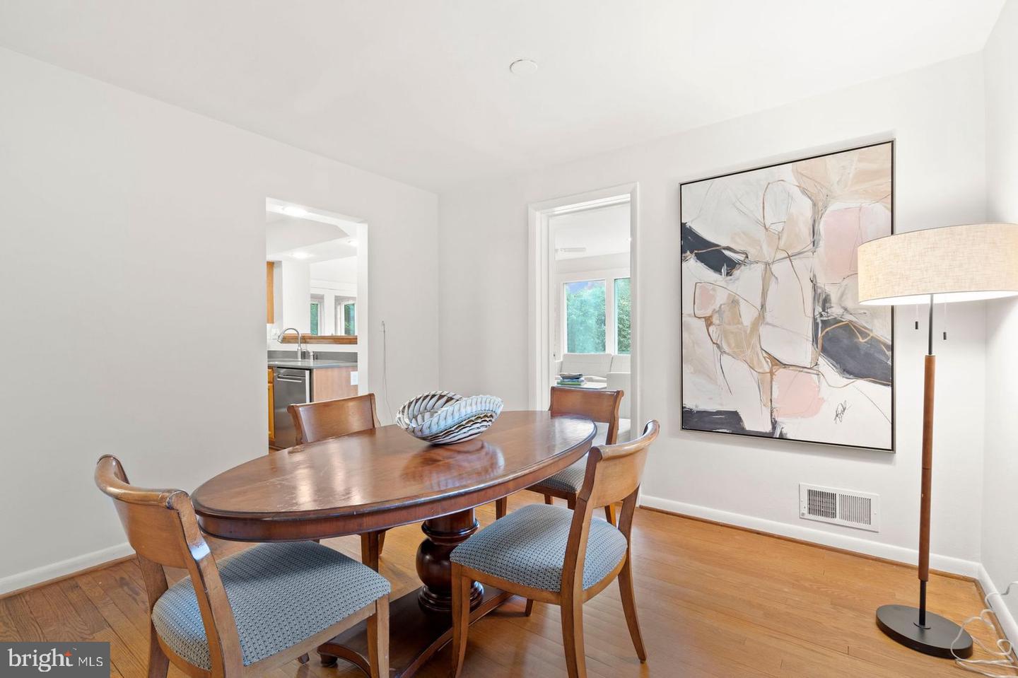 5018 11TH ST N, ARLINGTON, Virginia 22205, 5 Bedrooms Bedrooms, ,3 BathroomsBathrooms,Residential,For sale,5018 11TH ST N,VAAR2061316 MLS # VAAR2061316