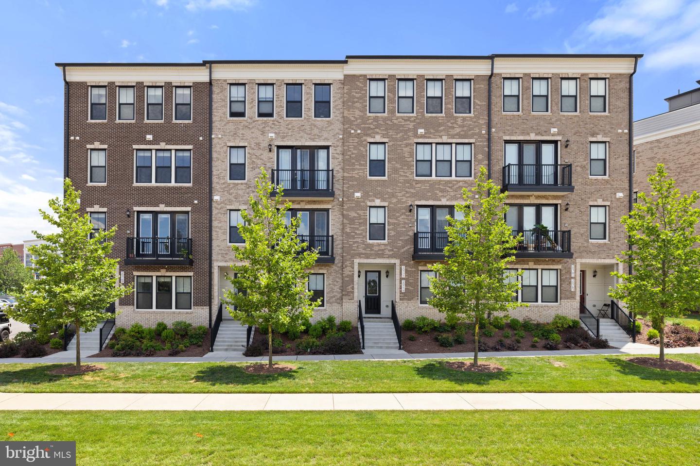 20775 LAMLASH TER, ASHBURN, Virginia 20147, 3 Bedrooms Bedrooms, ,2 BathroomsBathrooms,Residential,For sale,20775 LAMLASH TER,VALO2103076 MLS # VALO2103076