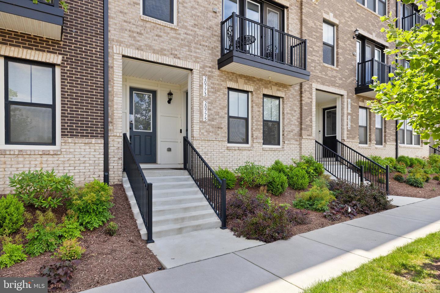 20775 LAMLASH TER, ASHBURN, Virginia 20147, 3 Bedrooms Bedrooms, ,2 BathroomsBathrooms,Residential,For sale,20775 LAMLASH TER,VALO2103076 MLS # VALO2103076