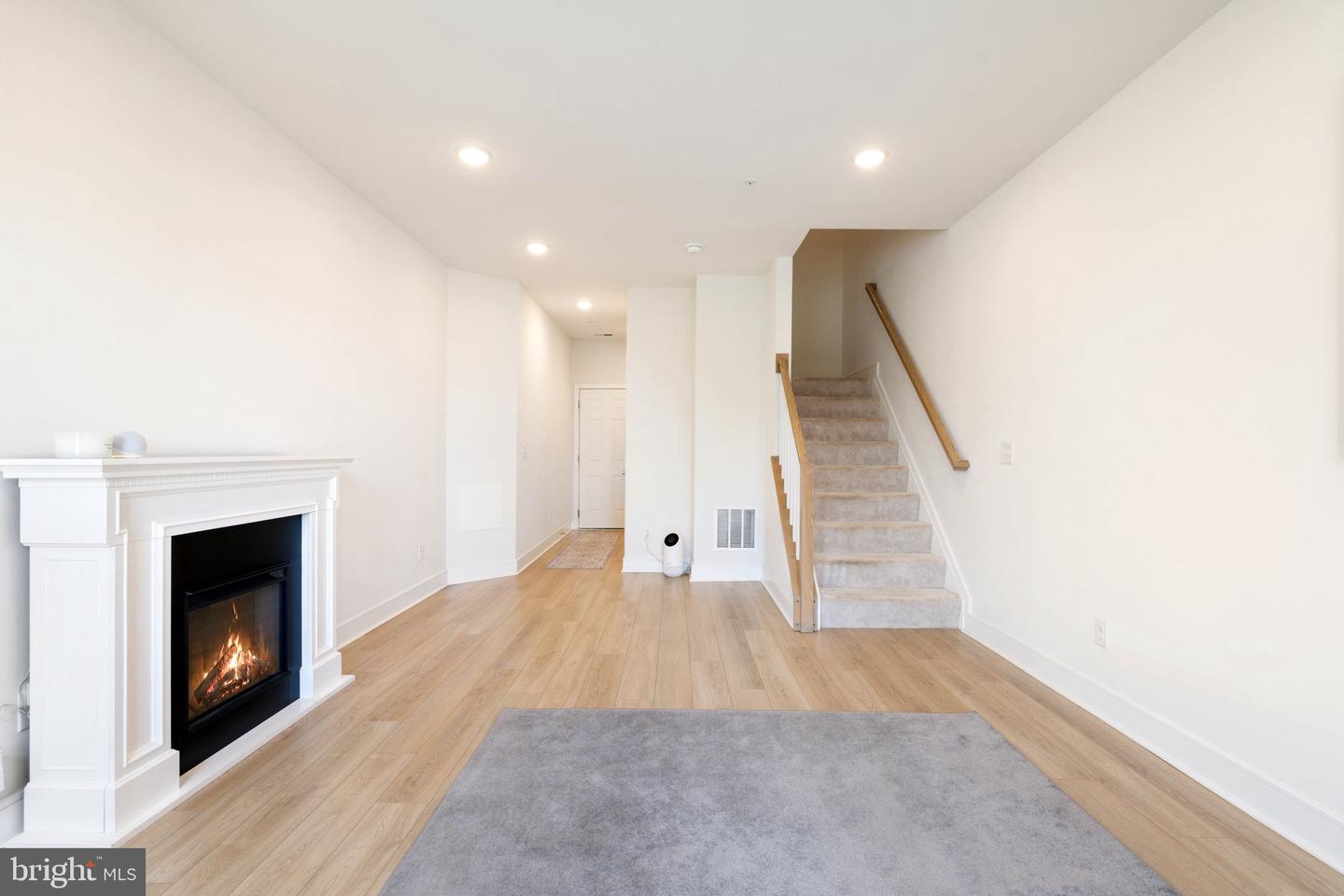 20775 LAMLASH TER, ASHBURN, Virginia 20147, 3 Bedrooms Bedrooms, ,2 BathroomsBathrooms,Residential,For sale,20775 LAMLASH TER,VALO2103076 MLS # VALO2103076
