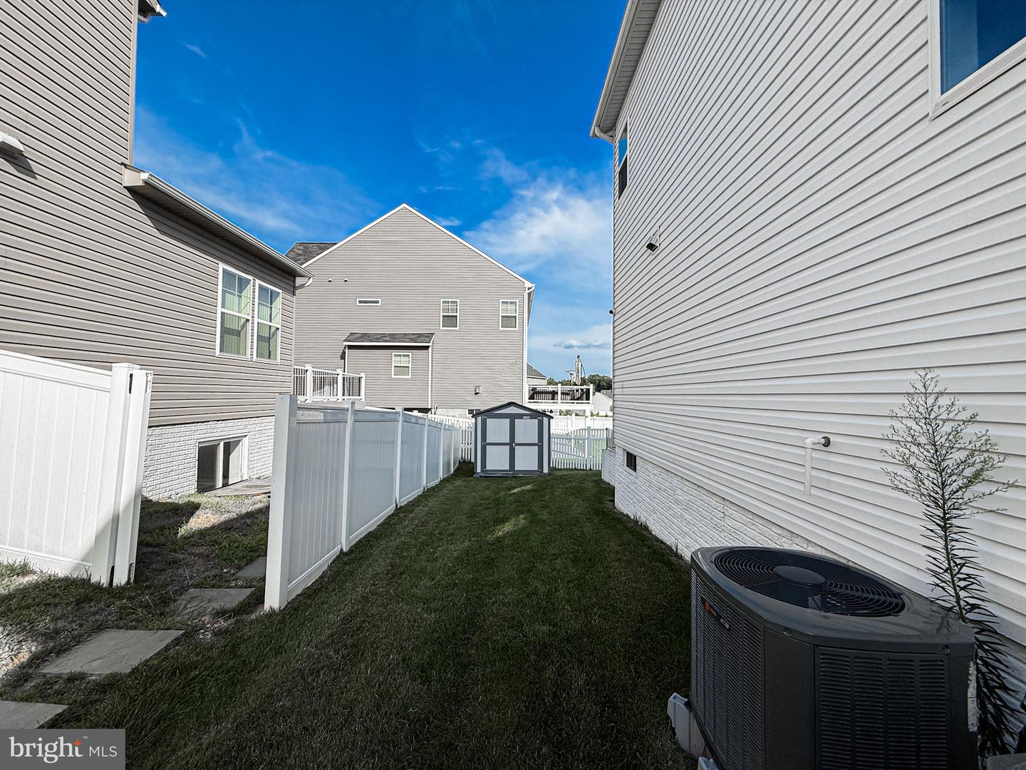 4005 GRANARY VIEW CT, DUMFRIES, Virginia 22025, 4 Bedrooms Bedrooms, ,5 BathroomsBathrooms,Residential,For sale,4005 GRANARY VIEW CT,VAPW2099892 MLS # VAPW2099892