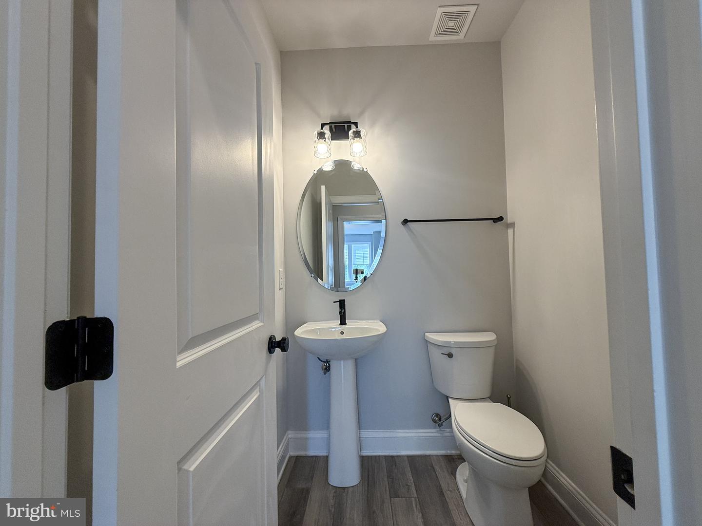 4005 GRANARY VIEW CT, DUMFRIES, Virginia 22025, 4 Bedrooms Bedrooms, ,5 BathroomsBathrooms,Residential,For sale,4005 GRANARY VIEW CT,VAPW2099892 MLS # VAPW2099892