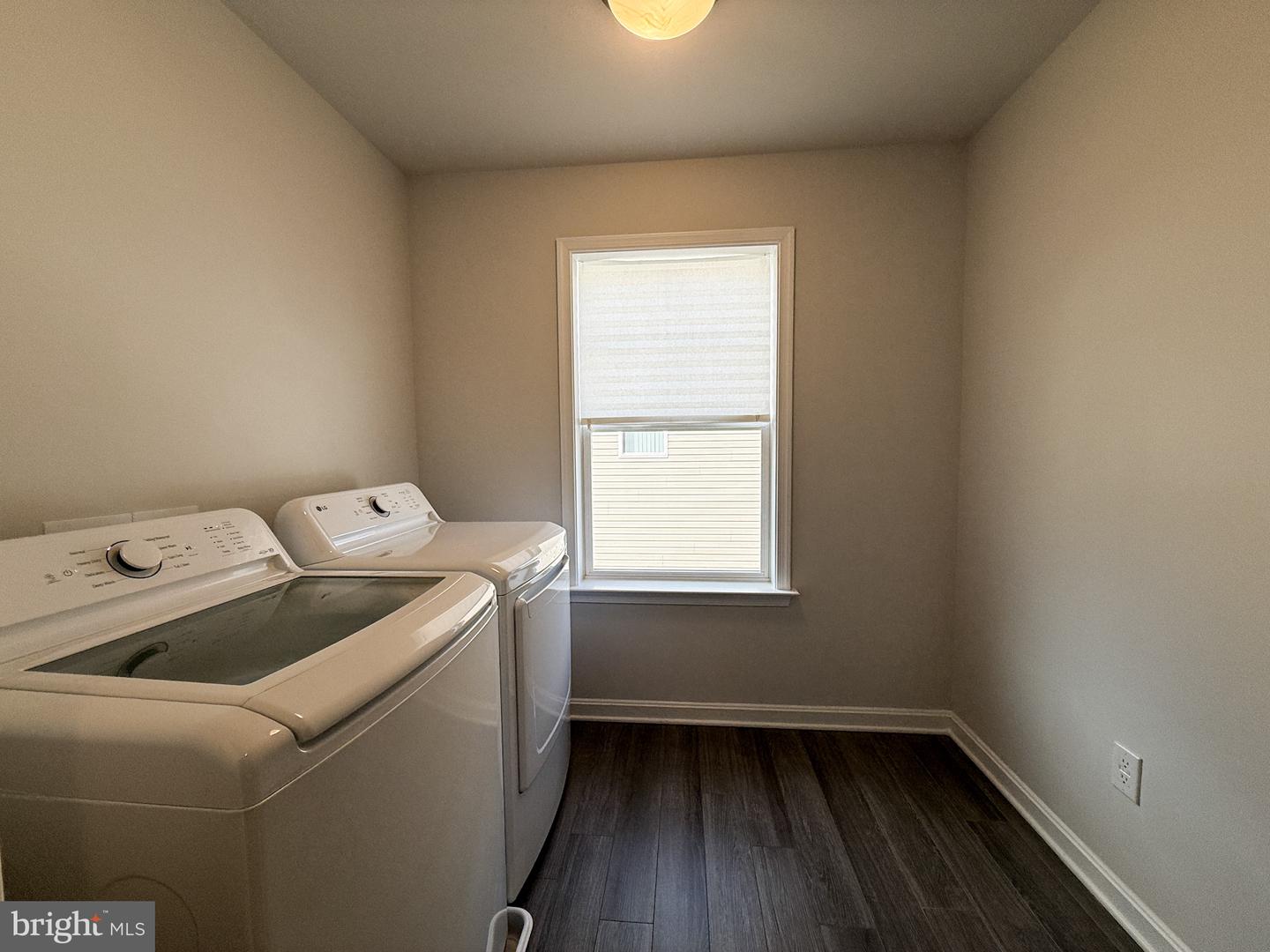 4005 GRANARY VIEW CT, DUMFRIES, Virginia 22025, 4 Bedrooms Bedrooms, ,5 BathroomsBathrooms,Residential,For sale,4005 GRANARY VIEW CT,VAPW2099892 MLS # VAPW2099892