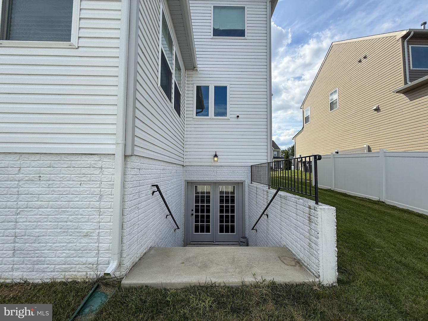4005 GRANARY VIEW CT, DUMFRIES, Virginia 22025, 4 Bedrooms Bedrooms, ,5 BathroomsBathrooms,Residential,For sale,4005 GRANARY VIEW CT,VAPW2099892 MLS # VAPW2099892