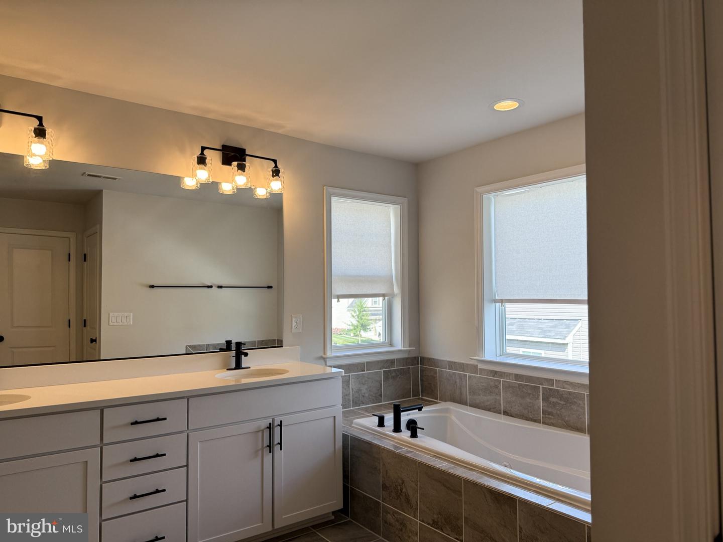 4005 GRANARY VIEW CT, DUMFRIES, Virginia 22025, 4 Bedrooms Bedrooms, ,5 BathroomsBathrooms,Residential,For sale,4005 GRANARY VIEW CT,VAPW2099892 MLS # VAPW2099892