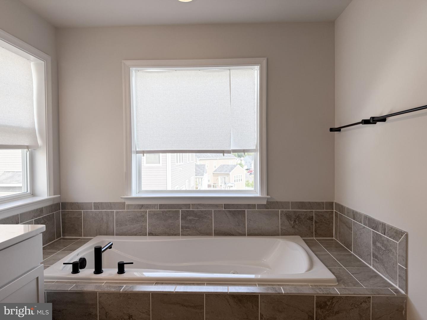 4005 GRANARY VIEW CT, DUMFRIES, Virginia 22025, 4 Bedrooms Bedrooms, ,5 BathroomsBathrooms,Residential,For sale,4005 GRANARY VIEW CT,VAPW2099892 MLS # VAPW2099892