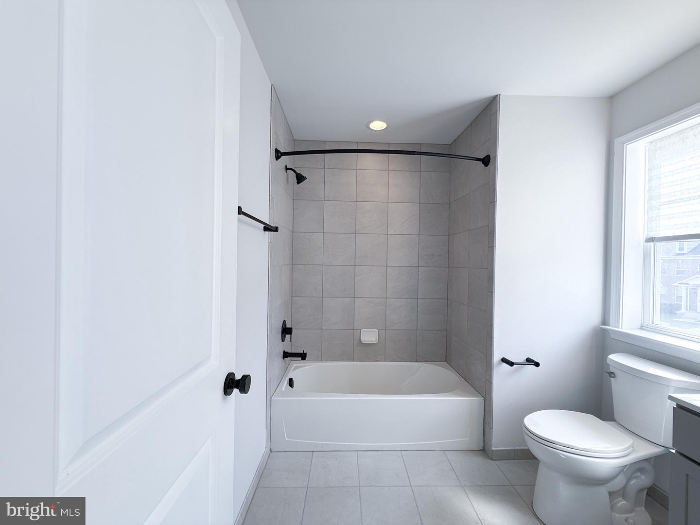 4005 GRANARY VIEW CT, DUMFRIES, Virginia 22025, 4 Bedrooms Bedrooms, ,5 BathroomsBathrooms,Residential,For sale,4005 GRANARY VIEW CT,VAPW2099892 MLS # VAPW2099892