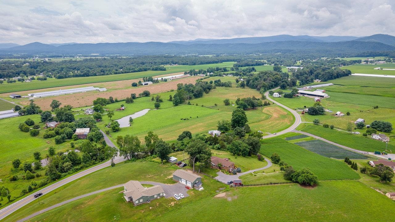 5566 BRIERY BRANCH RD, DAYTON, Virginia 22821, 3 Bedrooms Bedrooms, ,2 BathroomsBathrooms,Residential,5566 BRIERY BRANCH RD,667180 MLS # 667180
