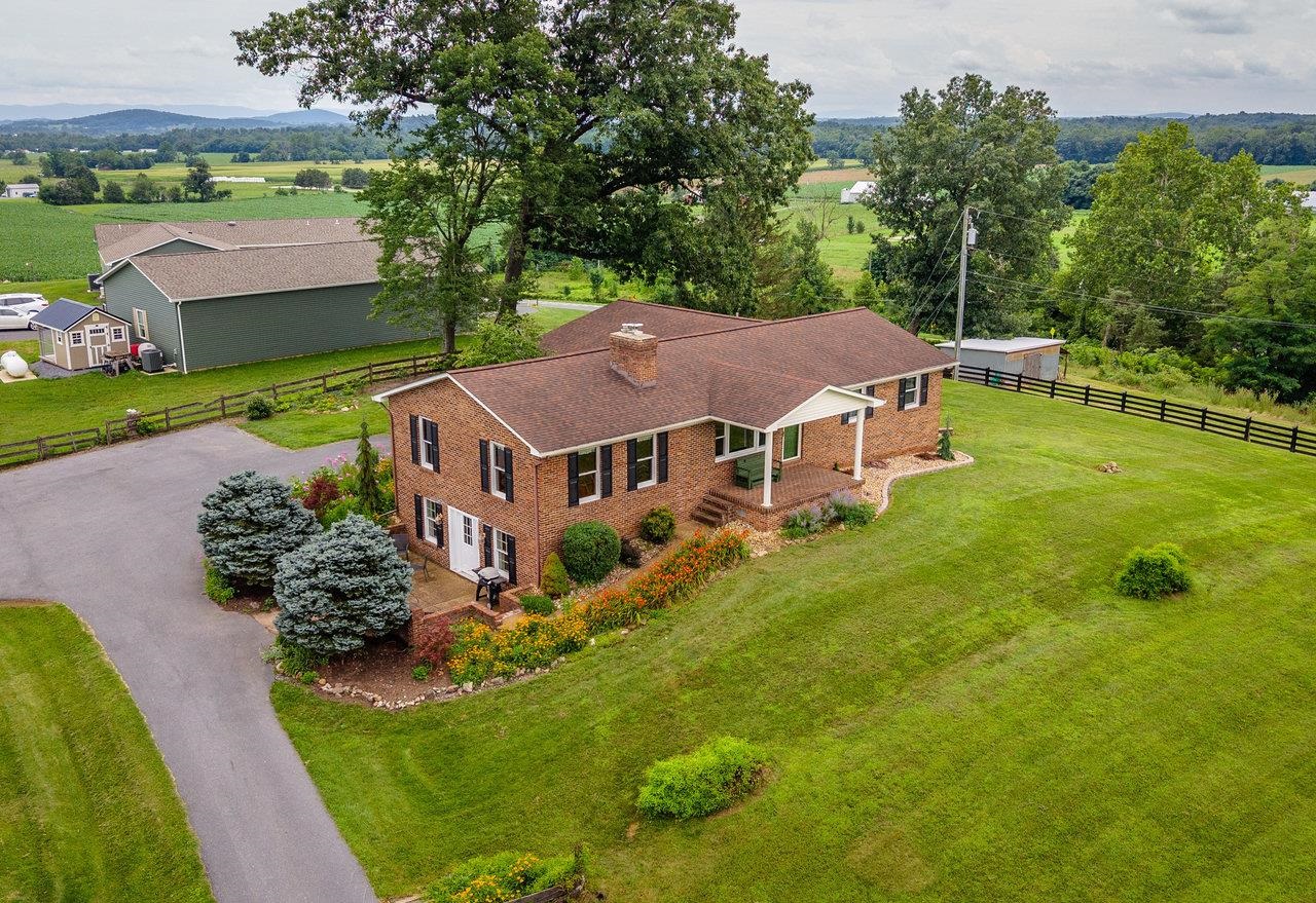 5566 BRIERY BRANCH RD, DAYTON, Virginia 22821, 3 Bedrooms Bedrooms, ,2 BathroomsBathrooms,Residential,5566 BRIERY BRANCH RD,667180 MLS # 667180