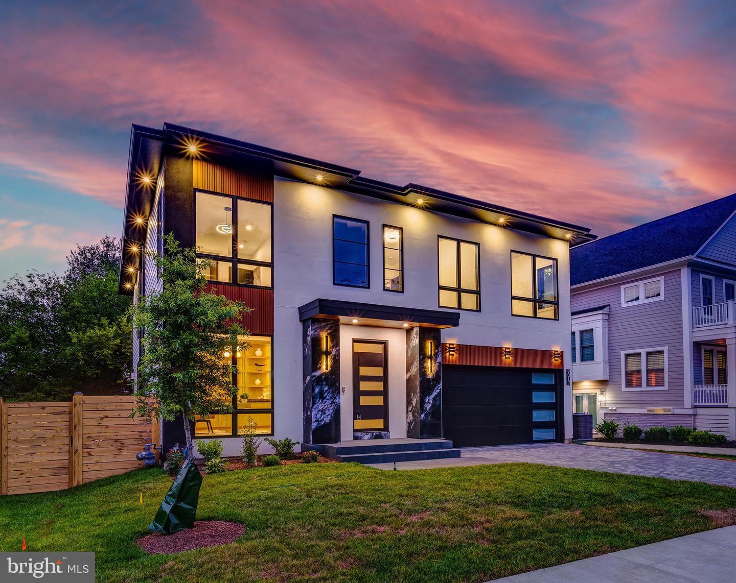 2017 N GREENBRIER ST, ARLINGTON, Virginia 22205, 5 Bedrooms Bedrooms, ,4 BathroomsBathrooms,Residential,For sale,2017 N GREENBRIER ST,VAAR2061342 MLS # VAAR2061342