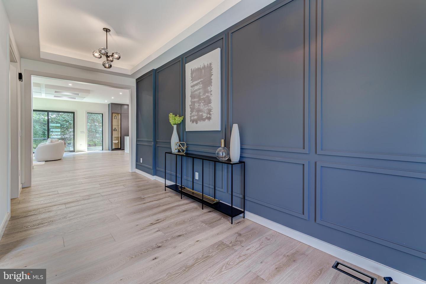 2017 N GREENBRIER ST, ARLINGTON, Virginia 22205, 5 Bedrooms Bedrooms, ,4 BathroomsBathrooms,Residential,For sale,2017 N GREENBRIER ST,VAAR2061342 MLS # VAAR2061342