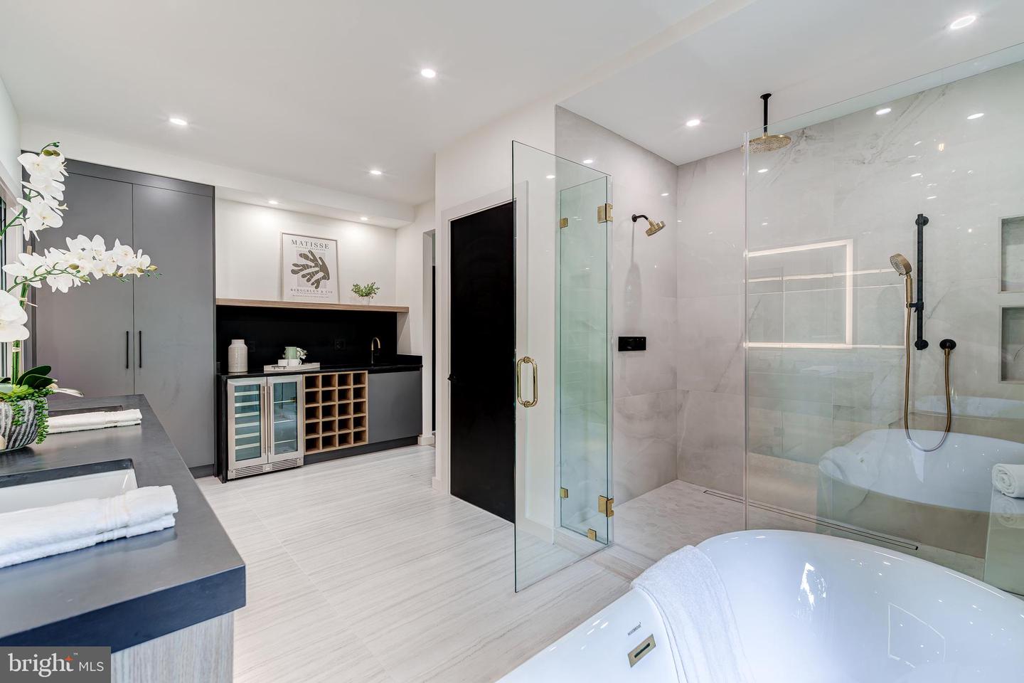 2017 N GREENBRIER ST, ARLINGTON, Virginia 22205, 5 Bedrooms Bedrooms, ,4 BathroomsBathrooms,Residential,For sale,2017 N GREENBRIER ST,VAAR2061342 MLS # VAAR2061342