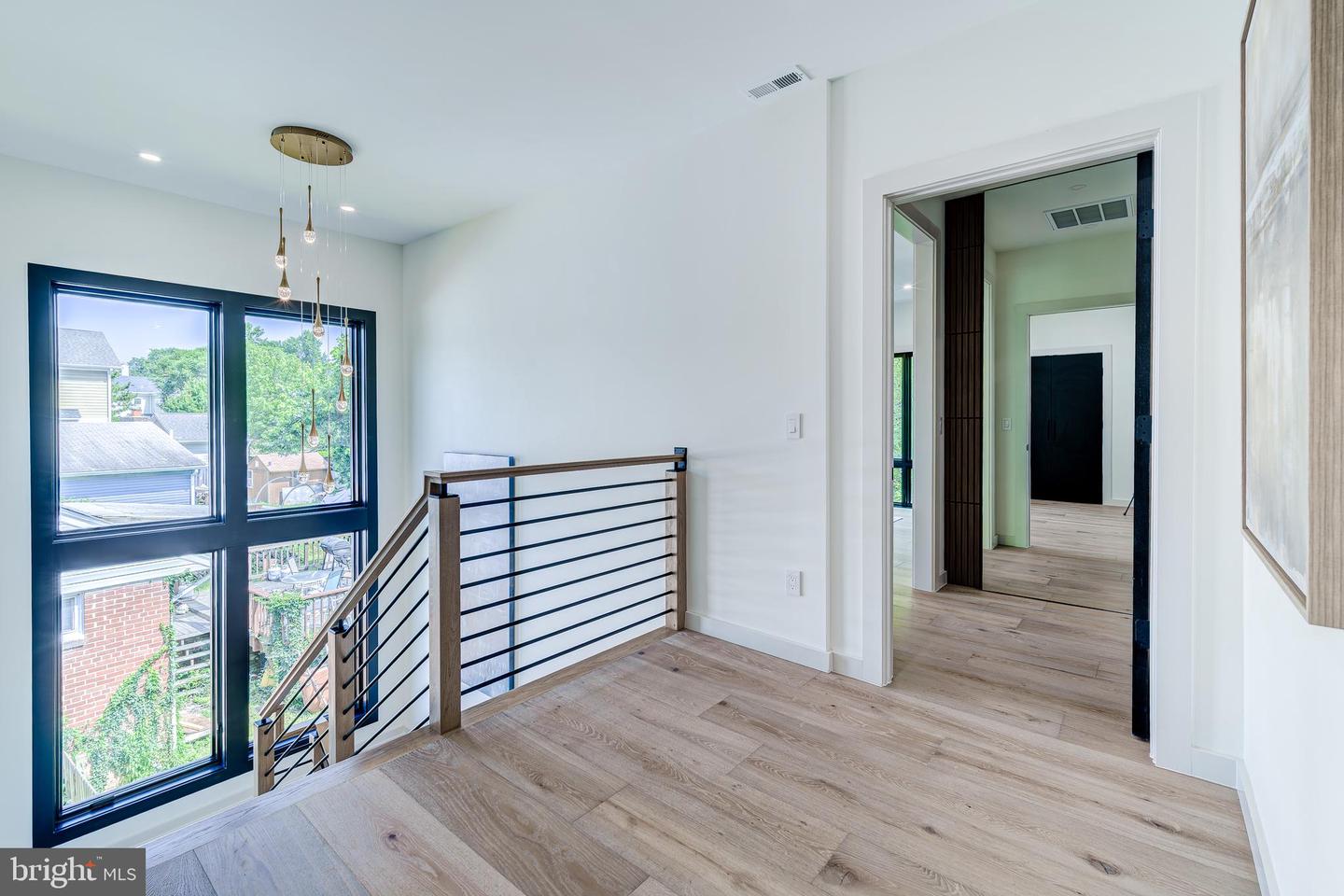 2017 N GREENBRIER ST, ARLINGTON, Virginia 22205, 5 Bedrooms Bedrooms, ,4 BathroomsBathrooms,Residential,For sale,2017 N GREENBRIER ST,VAAR2061342 MLS # VAAR2061342