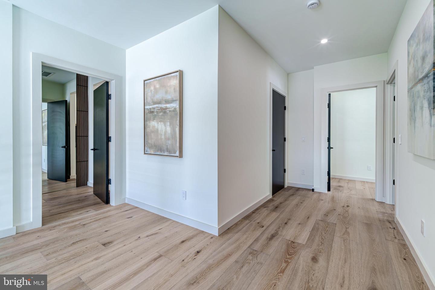 2017 N GREENBRIER ST, ARLINGTON, Virginia 22205, 5 Bedrooms Bedrooms, ,4 BathroomsBathrooms,Residential,For sale,2017 N GREENBRIER ST,VAAR2061342 MLS # VAAR2061342