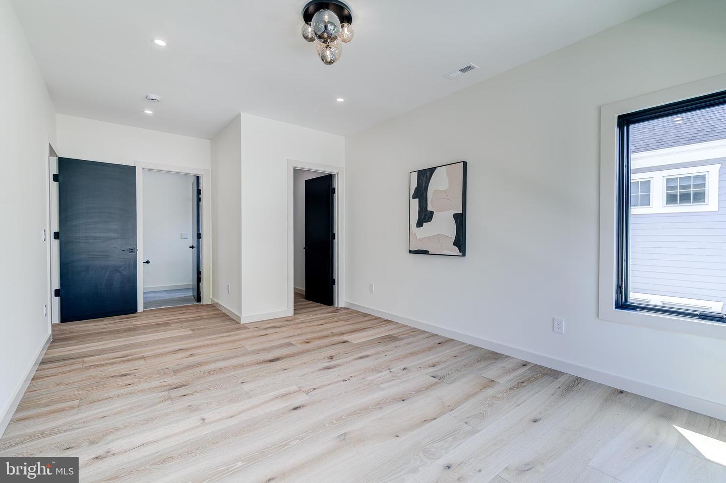 2017 N GREENBRIER ST, ARLINGTON, Virginia 22205, 5 Bedrooms Bedrooms, ,4 BathroomsBathrooms,Residential,For sale,2017 N GREENBRIER ST,VAAR2061342 MLS # VAAR2061342