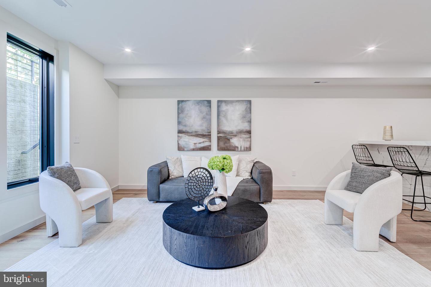 2017 N GREENBRIER ST, ARLINGTON, Virginia 22205, 5 Bedrooms Bedrooms, ,4 BathroomsBathrooms,Residential,For sale,2017 N GREENBRIER ST,VAAR2061342 MLS # VAAR2061342