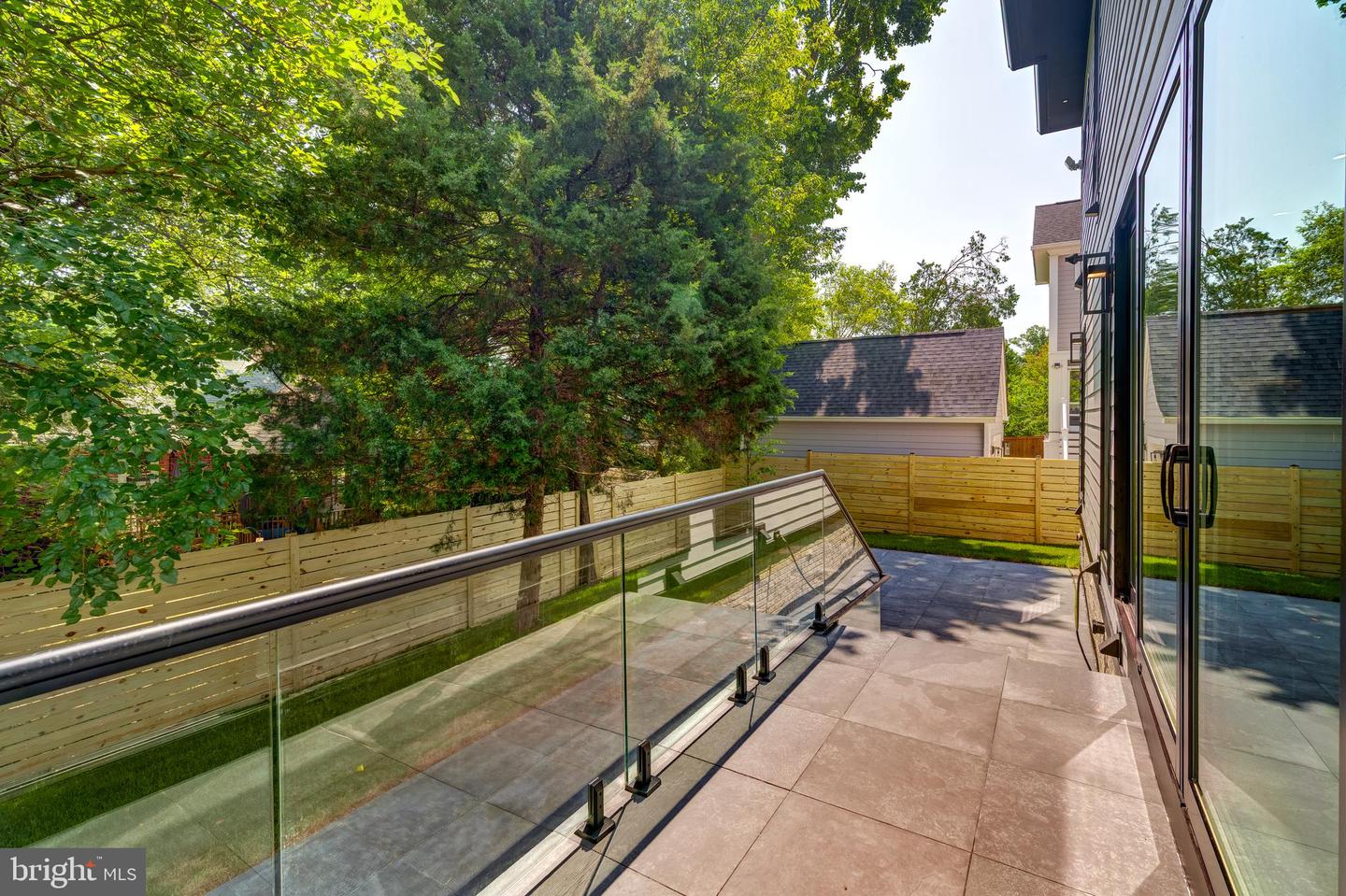 2017 N GREENBRIER ST, ARLINGTON, Virginia 22205, 5 Bedrooms Bedrooms, ,4 BathroomsBathrooms,Residential,For sale,2017 N GREENBRIER ST,VAAR2061342 MLS # VAAR2061342