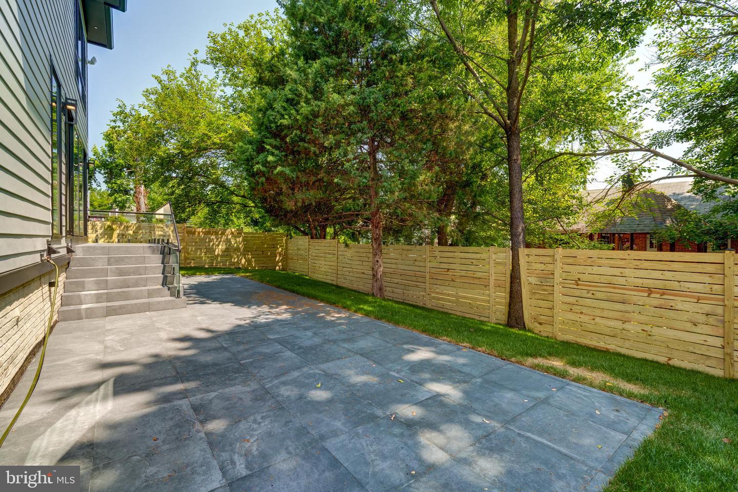 2017 N GREENBRIER ST, ARLINGTON, Virginia 22205, 5 Bedrooms Bedrooms, ,4 BathroomsBathrooms,Residential,For sale,2017 N GREENBRIER ST,VAAR2061342 MLS # VAAR2061342
