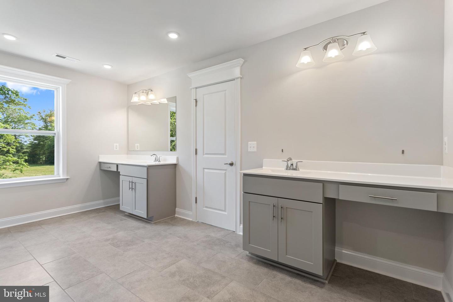 113 LILLIAN CT, FREDERICKSBURG, Virginia 22406, 4 Bedrooms Bedrooms, ,4 BathroomsBathrooms,Residential,For sale,113 LILLIAN CT,VAST2041084 MLS # VAST2041084